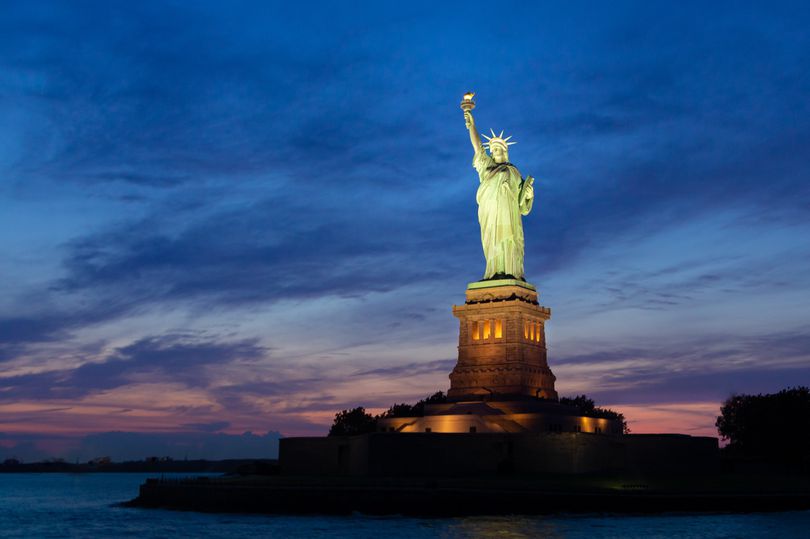 STATUE OF LIBERTY & ELLIS ISLAND | VPNY